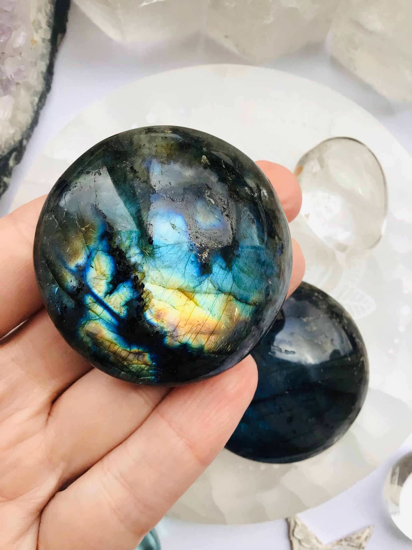 Labradorite Palm-Stone