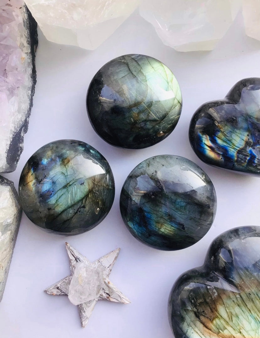 Labradorite Palm-Stone